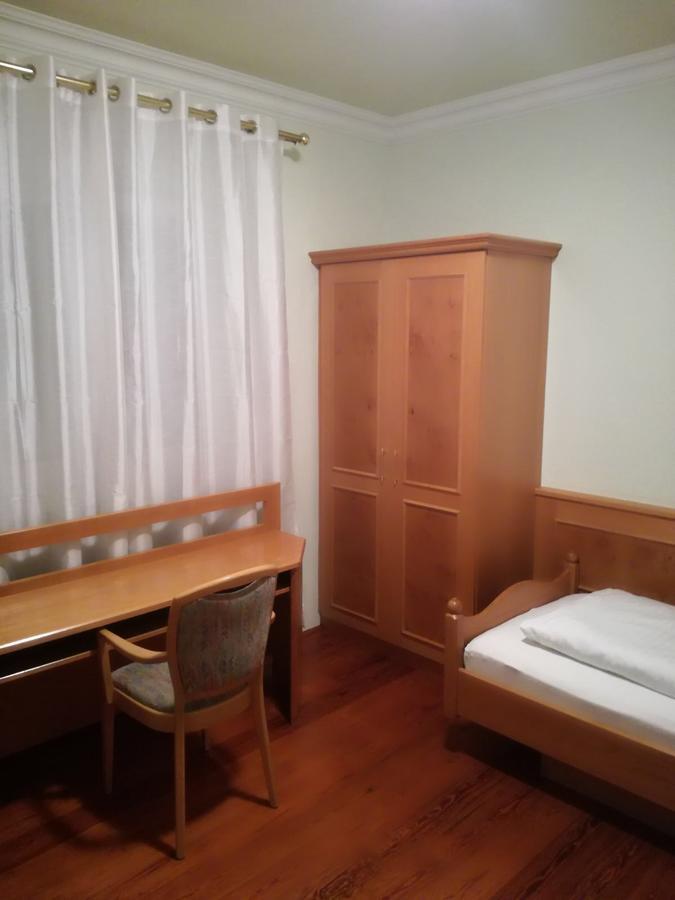 Hotel Gaststaette Peperoni Biberach an der Riß Zewnętrze zdjęcie